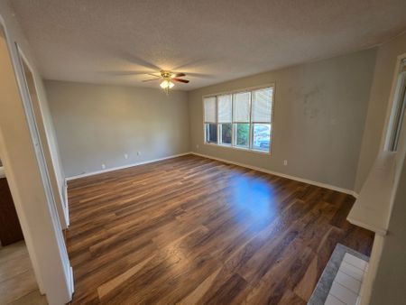 For Lease - 199 Livingstone Street, Barrie, Ontario - Photo 4