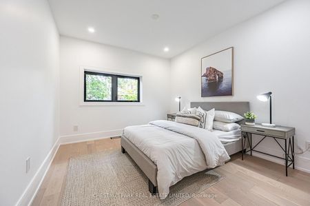 111 Roxborough Drive, ON, Toronto - Photo 3