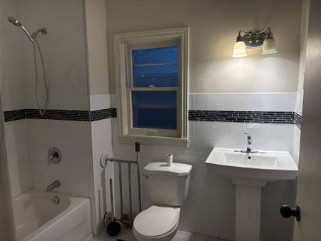 For Lease - 779 Indian Road Unit# Upper, Mississauga, Ontario - Photo 5