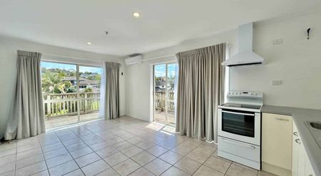 Sunny 2-Bedroom Unit in Gulf Harbour - Photo 3