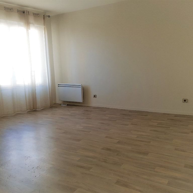 APPARTEMENT COMPIEGNE – 1 pièce(s) – 37.73 m2 - Photo 1
