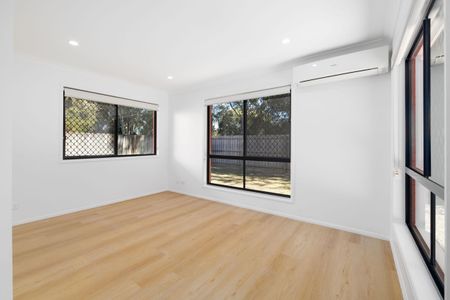 QUAILITY 5 BEDROOM + 1 Study EXECUTIVE HOME--DAW ROAD RUNCORN $985 Weekly - Available Soon - Photo 4