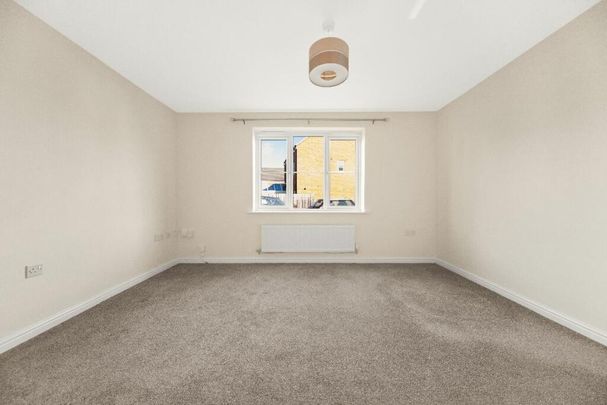 4 bedroom semi-detached house to rent - Photo 1