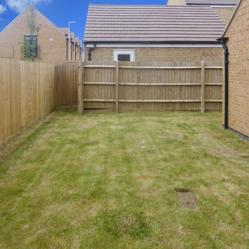 Eydon Drive, Corby - Photo 1