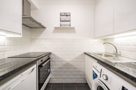 Bruton Place, Mayfair, W1J - Photo 2