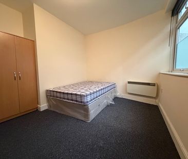 Studio Flat, London Road, SO15 - Photo 1
