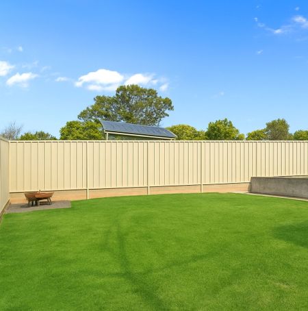 Beautifully Presented 4 Bedrooms Home&excl;&excl;&excl; &dollar;725 P&sol;W &lpar;Including Water and Electricity Bill&rpar; - Photo 4