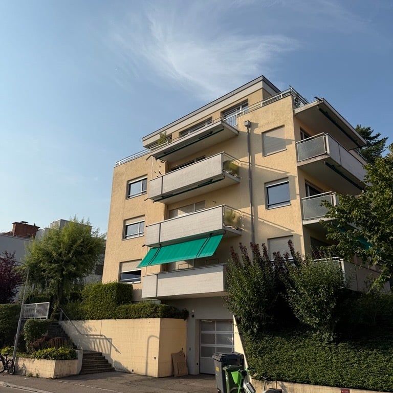 "Ruhige 3.5-Zimmer-Wohnung in Toplage: Urban Living trifft Naturidylle" - Photo 1