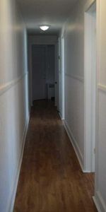 GRAND 4 1/2 A LOUER DANS LE QUARTIER MONTCALM (coin Monk et Chemin Sainte-Foy). - Photo 3