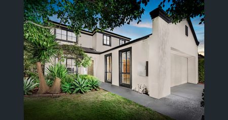 12 Edenhope St, Kilsyth VIC 3137 - House For Rent | Domain - Photo 2