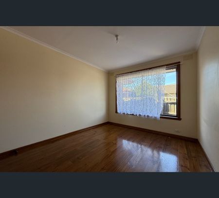 3/48 Geach Street, Dallas, Vic 3047 - Photo 4
