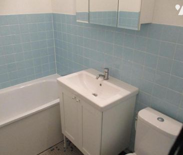 Seclin, studio 30 m 2 avec cuisine séparée, résidence Philippe de G... - Photo 6