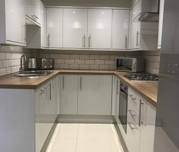 6 bedroom house of multiple occupation to rent - Photo 4