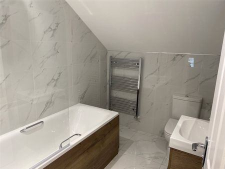 Brixton Hill, London, SW2 1HT - Photo 5