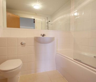 Ovaltine Court, Kings Langley - Photo 5