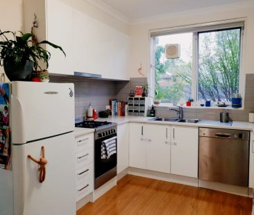 2 Bed, 1 Bath - Photo 5