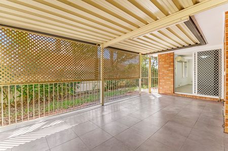 1 Pomona Street, Pennant Hills NSW 2120 - House For Rent | Domain - Photo 4