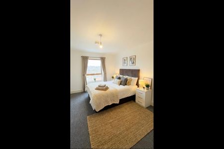 2 Bed Flat, Derry Court, SW16 - Photo 3