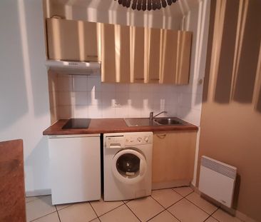 location Appartement T2 DE 45.03m² À LYON - Photo 2