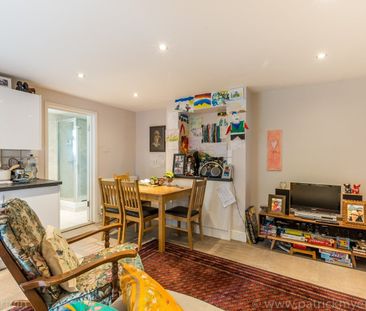 Derwent Grove, London, SE22 - Photo 2