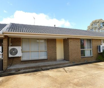 TWO BEDROOM UNIT CLOSE TO SCHOOLS, SHOPS AND TRANSPORT. - Photo 4