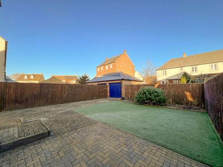 3 bedroom semi-detached house to rent - Photo 5