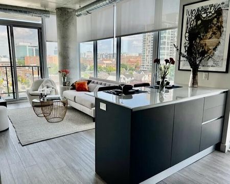 In the middle of it all, but a world apart! - Photo 3