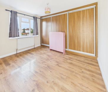 Courtlands Ave, Langley, Slough,SL3 - Photo 1