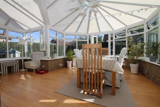 3 bedroom detached house to rent - Photo 1