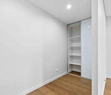 Modern Near-New 1 Bedroom Unit on Ground Floor - Photo 1