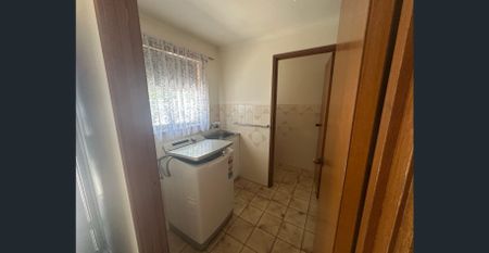 Neat and Tidy 2 Bedroom Unit - Photo 2