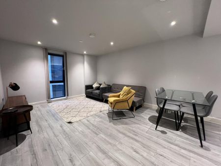 2 bedroom flat to rent - Photo 2