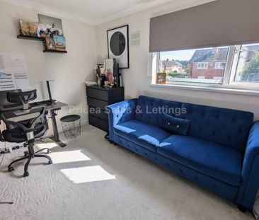 3 bedroom terraced house to rent - Photo 2