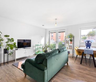 2 bedroom flat to rent - Photo 1