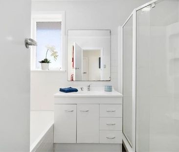 Warm Family Home in Forrest Hill Area - Photo 4