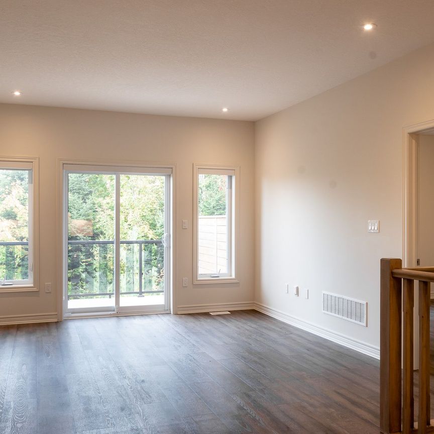 For Lease - 11 Tristan Lane, Huntsville, Ontario - Photo 1