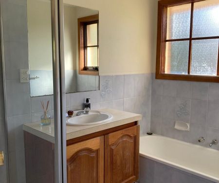 Doncaster East - Photo 2