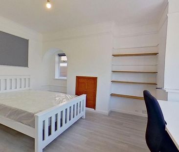 1 bedroom in a house share to rent - Photo 6