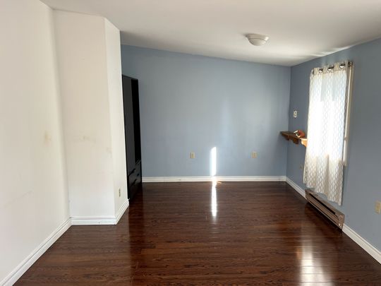 For Lease - 46 Ilfracombe Crescent, Toronto, Ontario - Photo 1