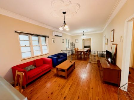 3 bed 1 bath - Photo 2