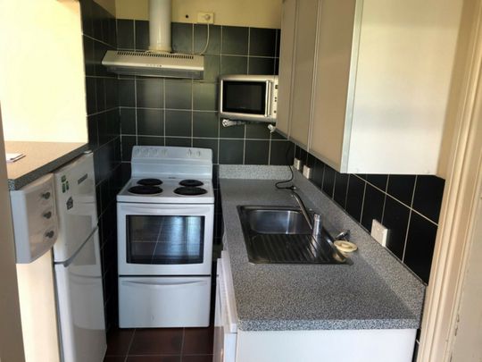 Cute and comfortable in Maori Hill - Available 13/10/2025 - Photo 1