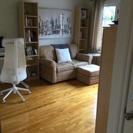 3 1/2 (Montréal/Rosemont) idéal pour personne seule - Photo 4