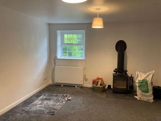 2 bedroom terraced house to rent - Photo 1