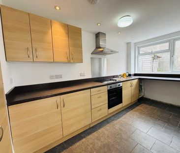 2 bedroom terraced house to rent - Photo 2