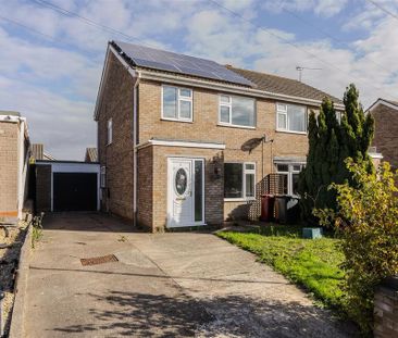 3 bedroom semi-detached house to rent - Photo 2