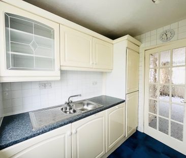 2 bedroom apartment to rent - Photo 6