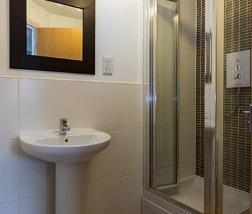To Let 2 Bed Apartment - Photo 6