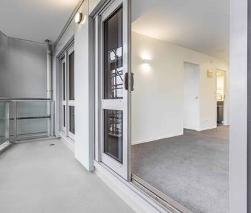 Spacious Victopia Apartment - Photo 4