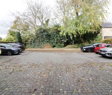 Appartement, twee slaapkamers, autostaanplaats in centrum - Photo 2