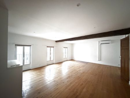 Location Appartement 4 pièces 97m² AGEN 47000 - Photo 4